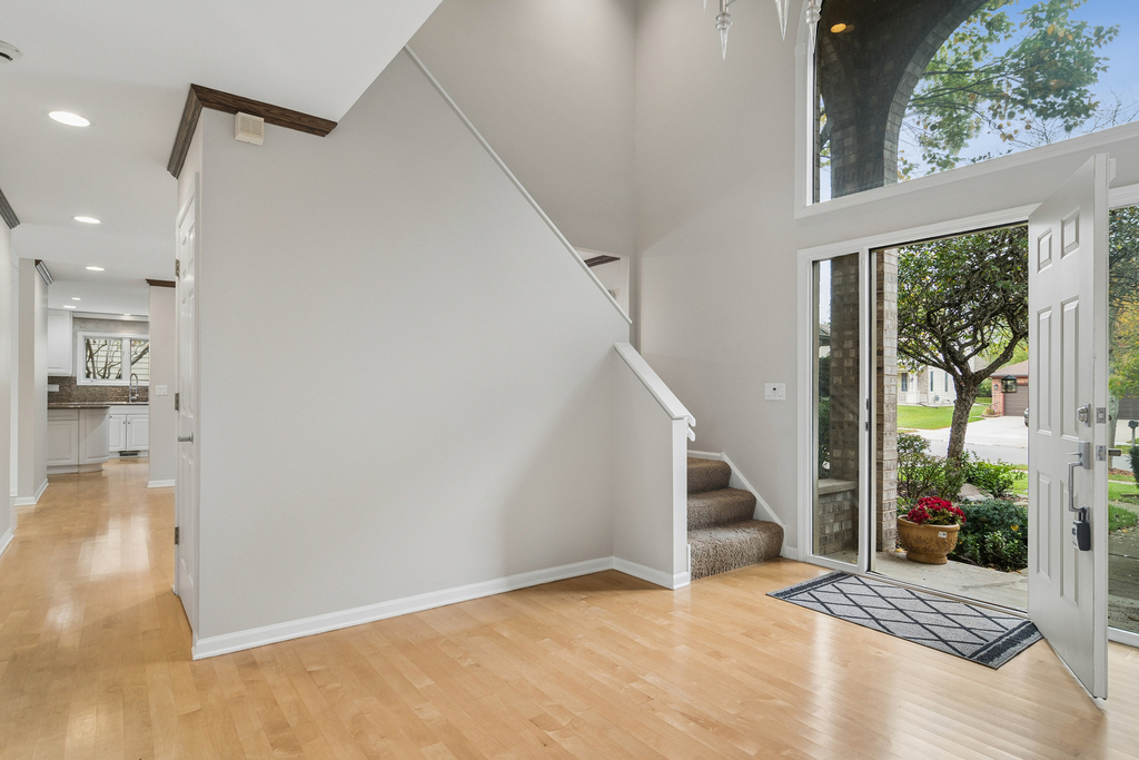 2059 Sheridan Road - Photo 3