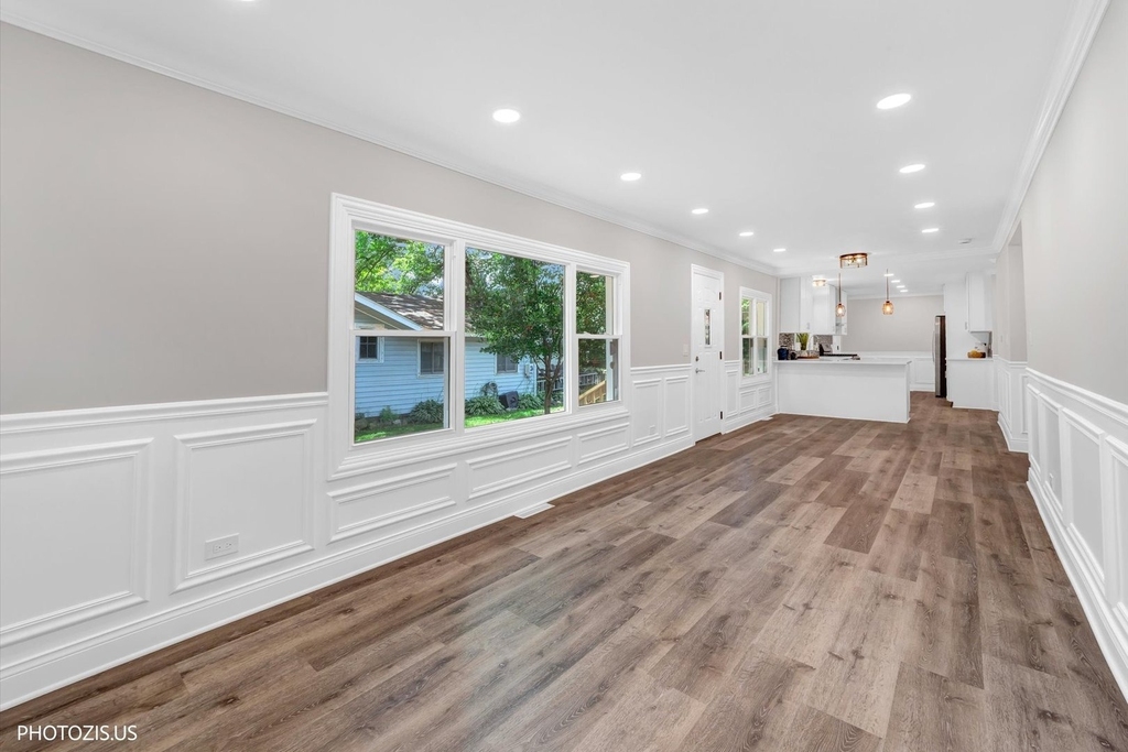 28069 N Lake Drive - Photo 4
