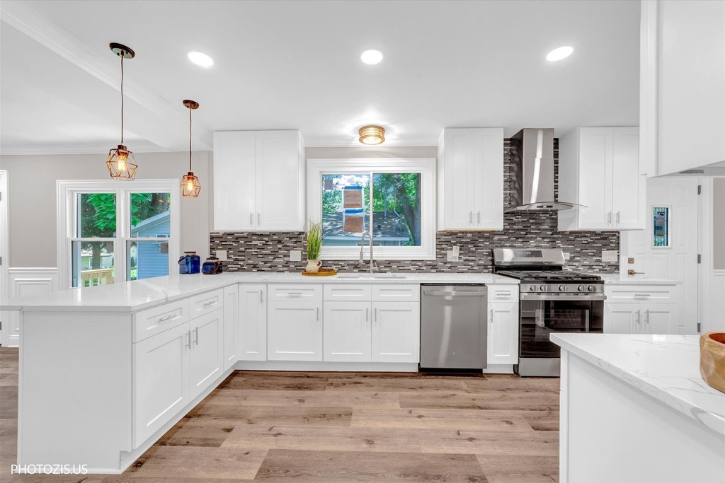 28069 N Lake Drive - Photo 5