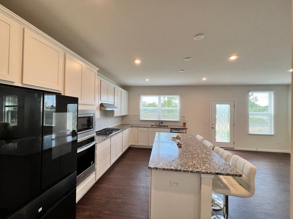 3607 Ambrosia Drive - Photo 3