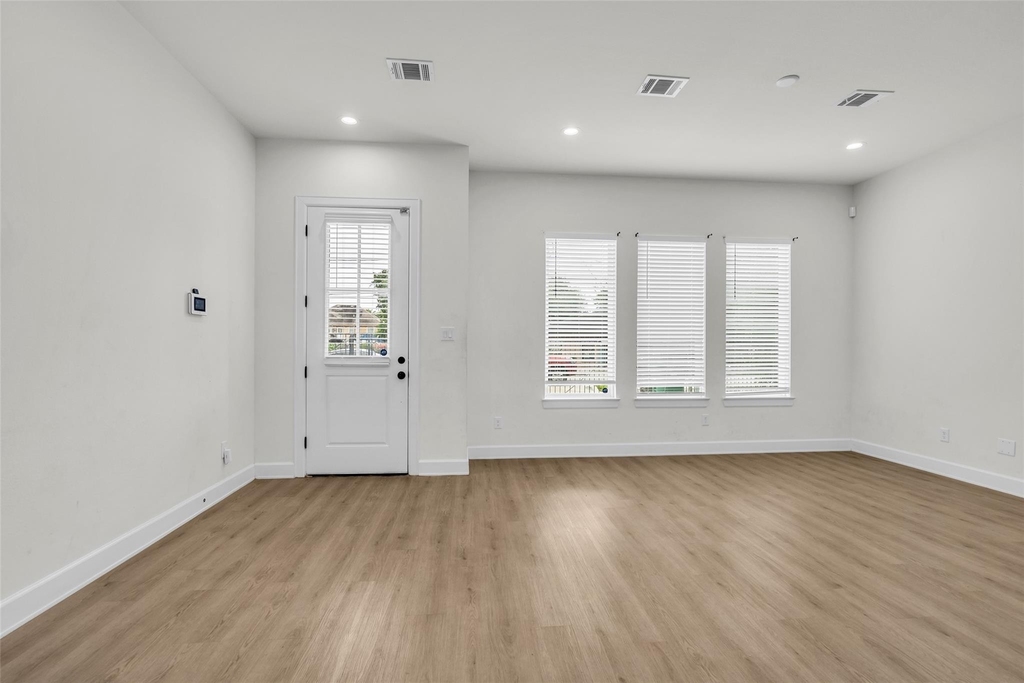 3829 Goodhope Street - Photo 2