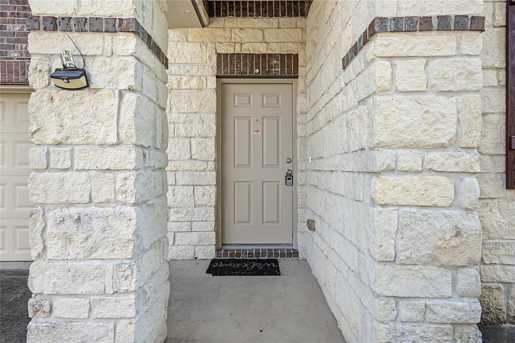 5318 Fossil Stone Lane - Photo 2