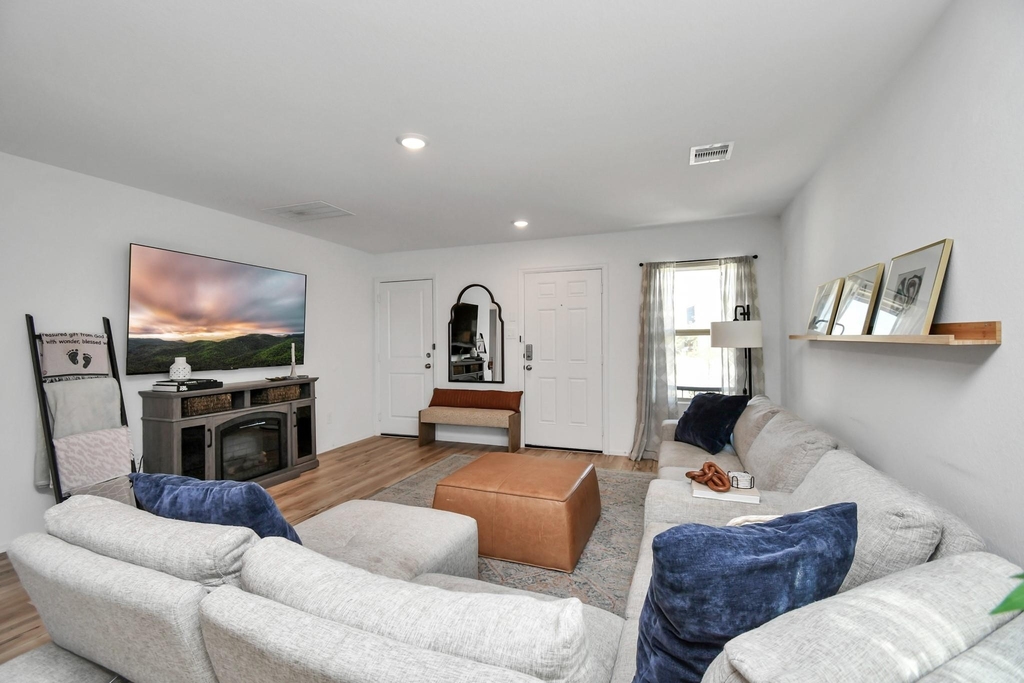 932 Gentle Moss Drive - Photo 3