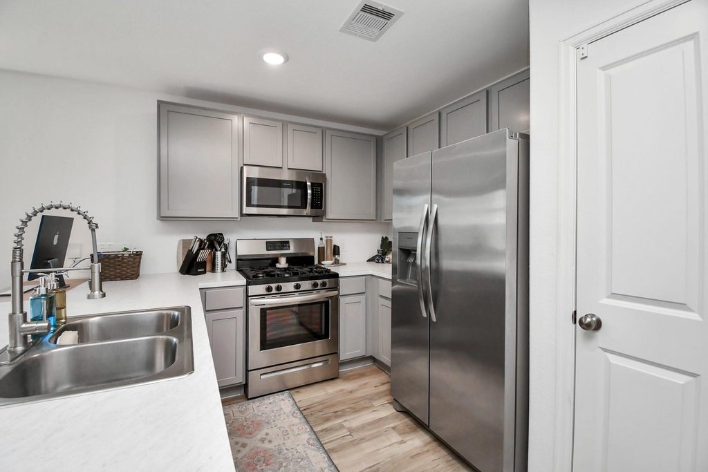 932 Gentle Moss Drive - Photo 15