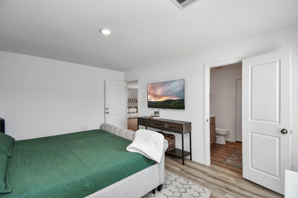 932 Gentle Moss Drive - Photo 18