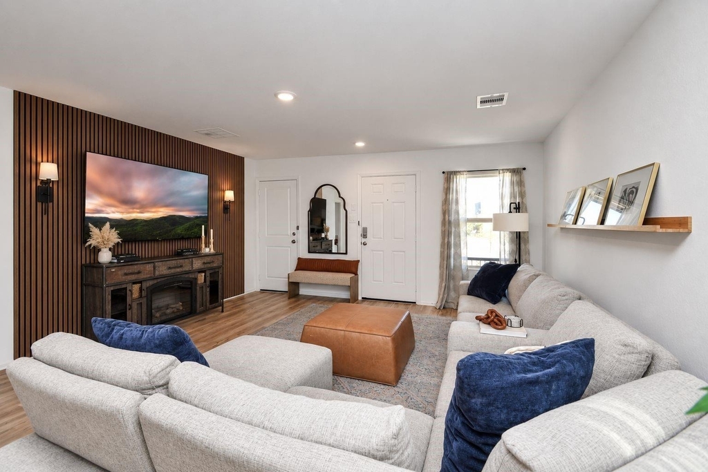 932 Gentle Moss Drive - Photo 2