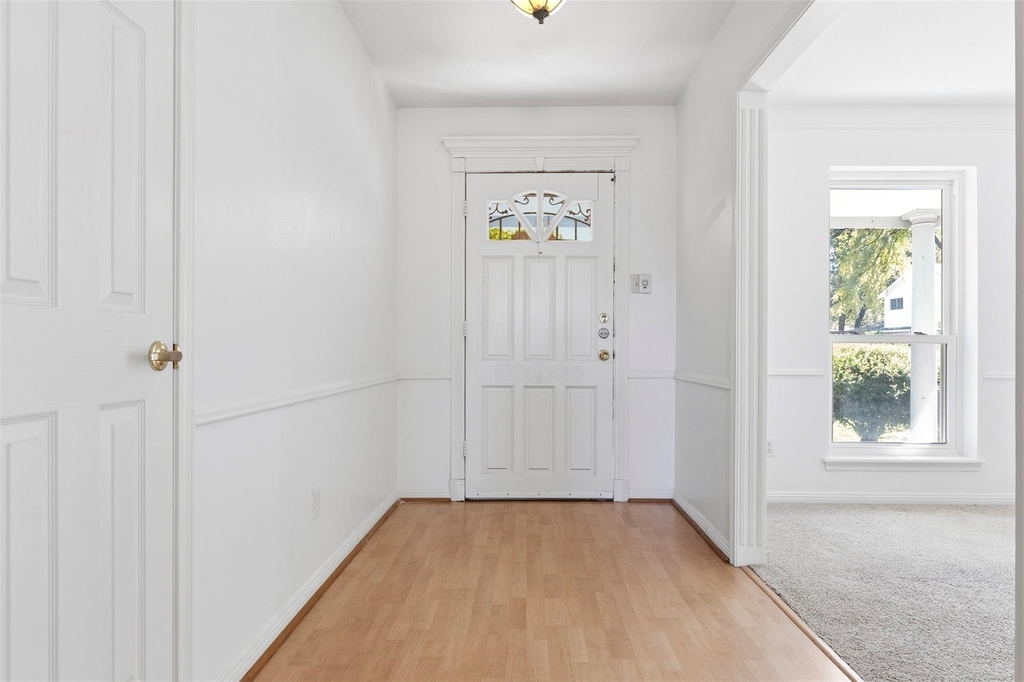 5814 Old Lodge Drive - Photo 2
