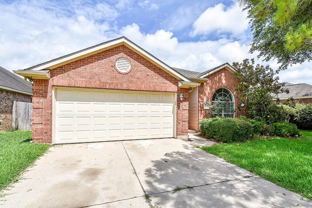128 Long Canyon Lane - Photo 0