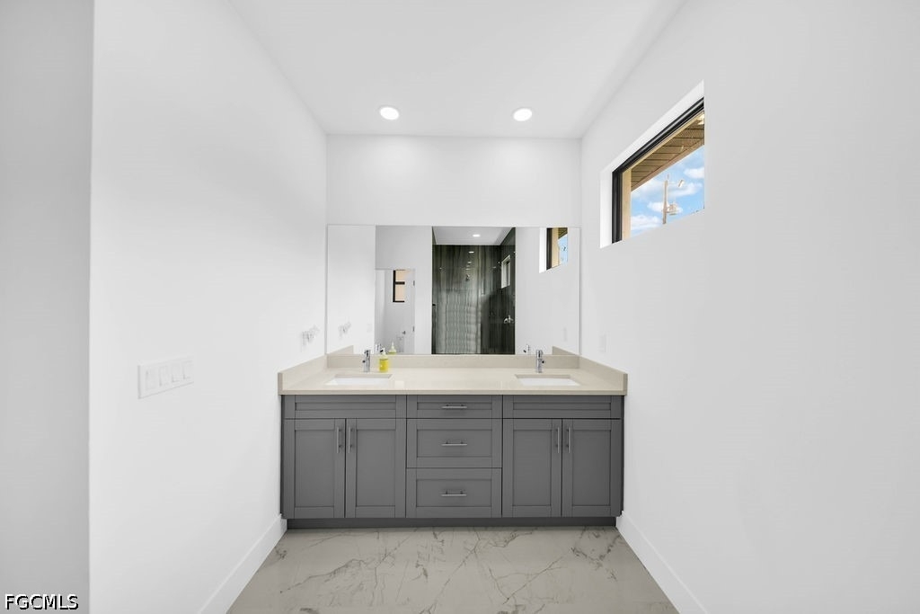 1025 Gladys Street - Photo 13