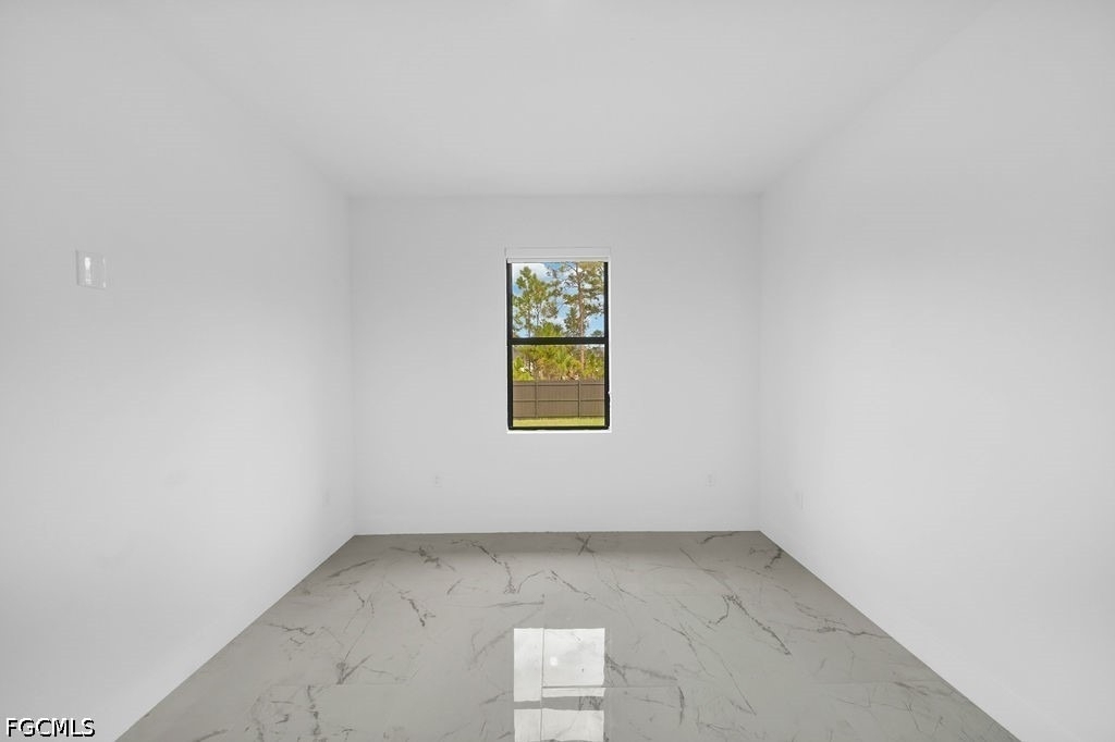 1025 Gladys Street - Photo 29