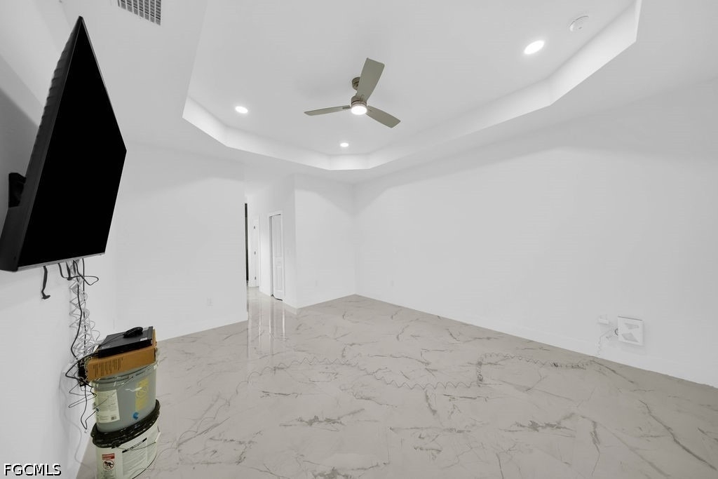 1025 Gladys Street - Photo 10