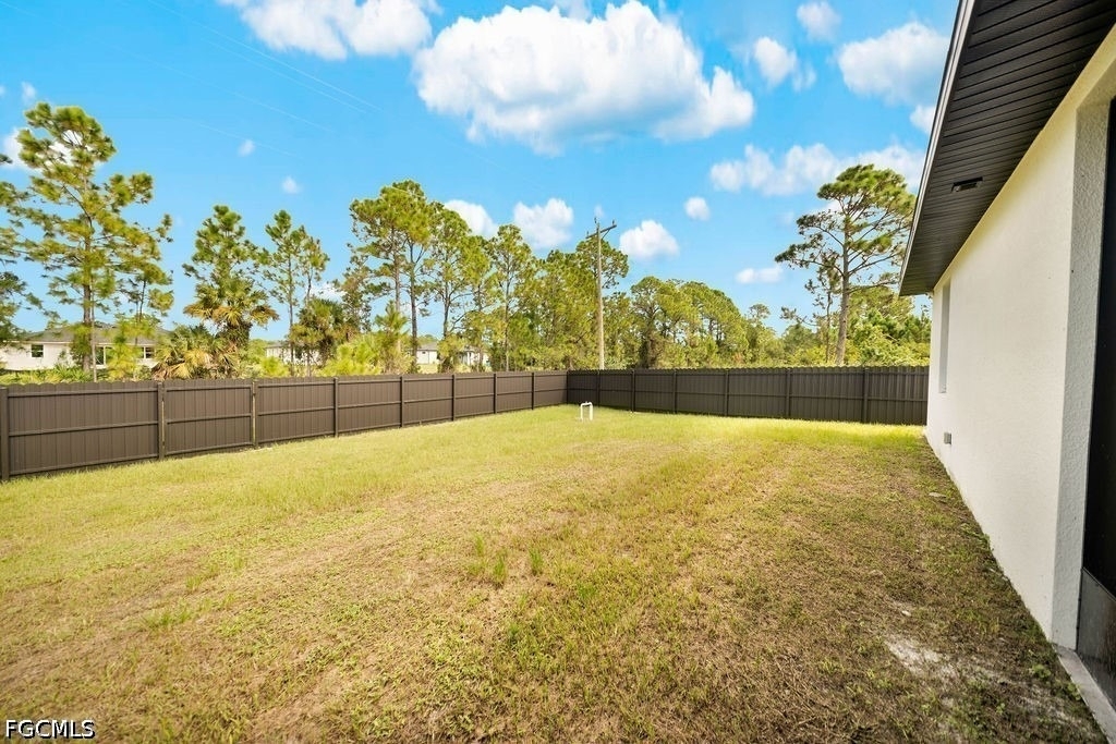 1025 Gladys Street - Photo 23