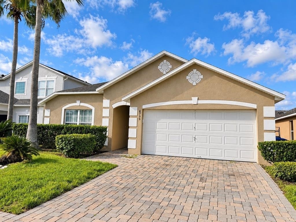 4795 Cumbrian Lakes Drive - Photo 0