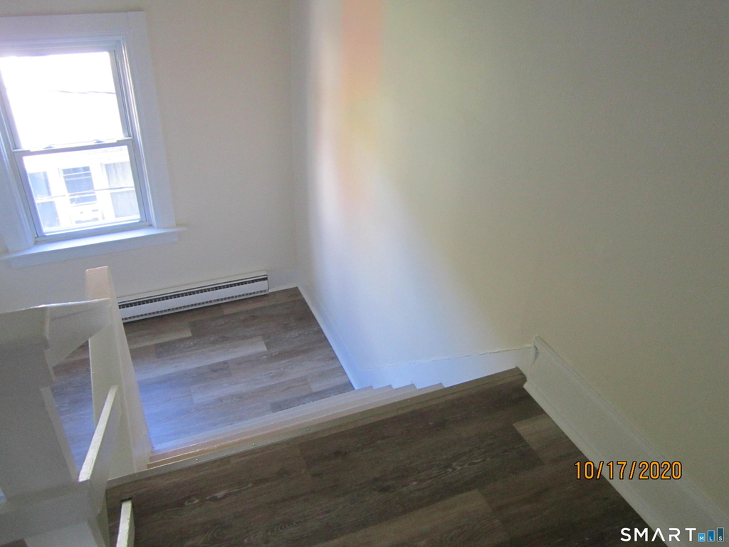 1085 Broad Street - Photo 9
