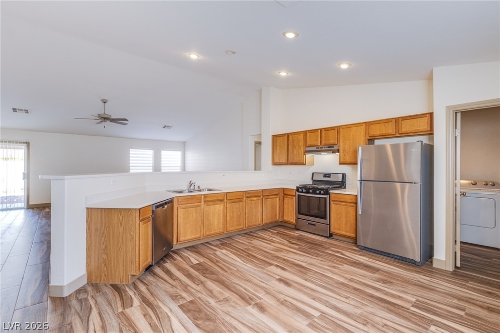 480 Salzburg Avenue - Photo 7