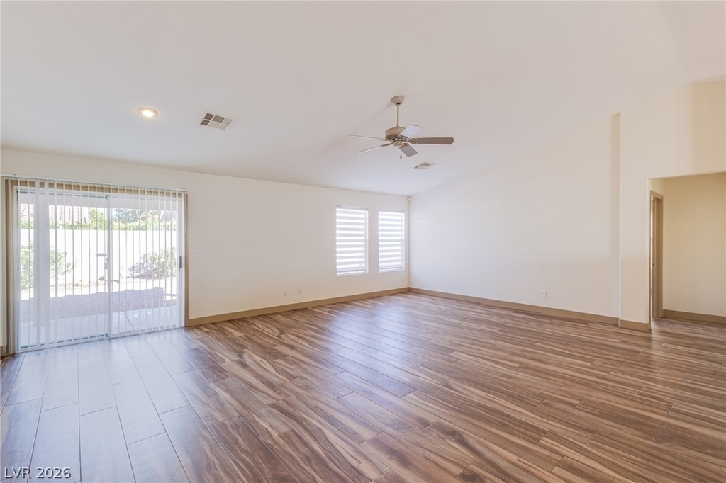 480 Salzburg Avenue - Photo 10