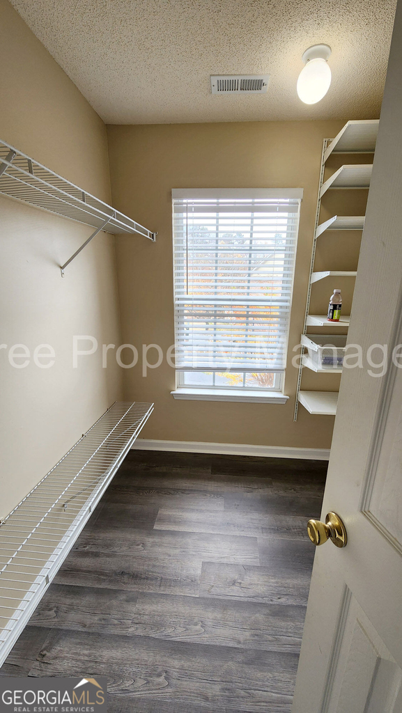 3854 Pleasant Oaks Drive - Photo 10