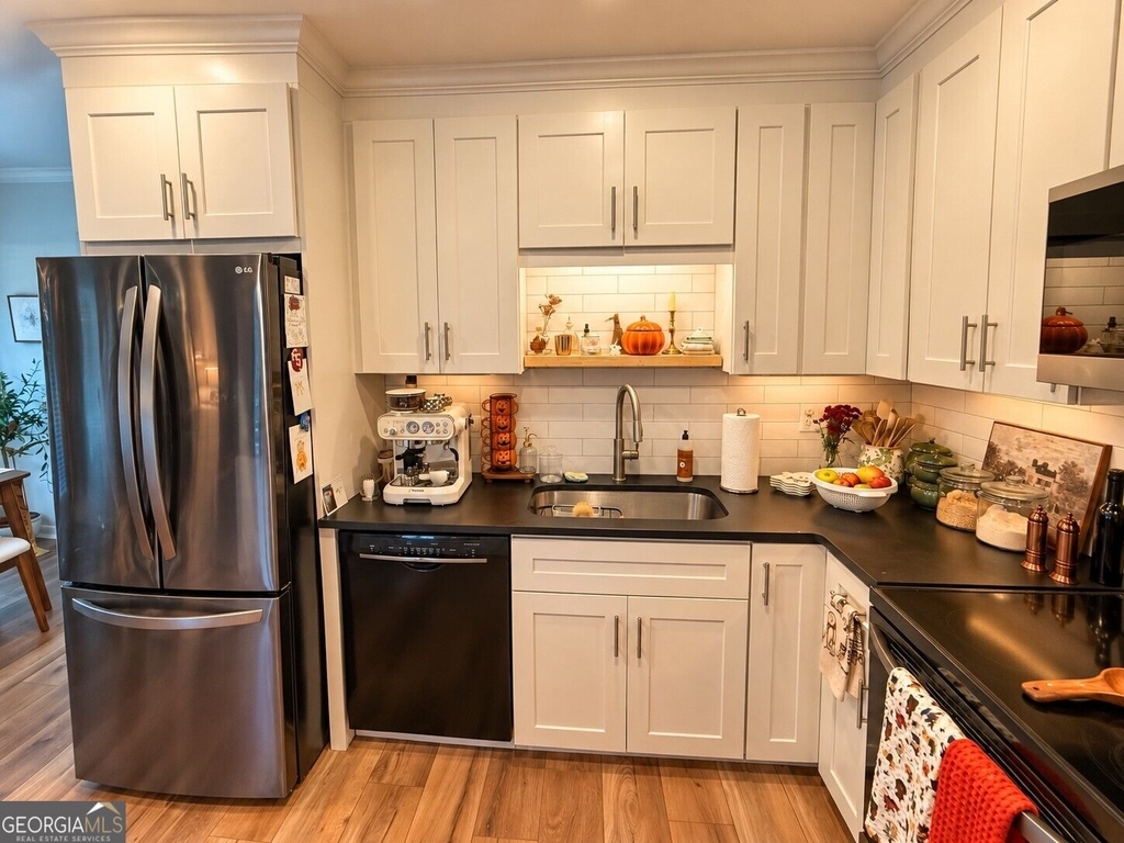 1195 Minhinette Drive - Photo 11