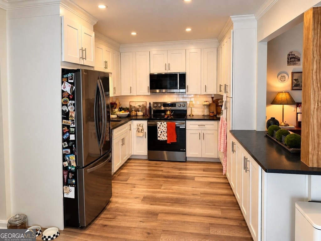 1195 Minhinette Drive - Photo 10