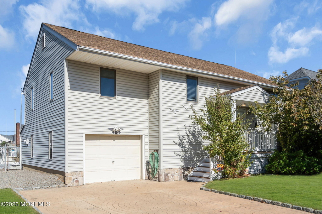 229 Pine Drive - Photo 1