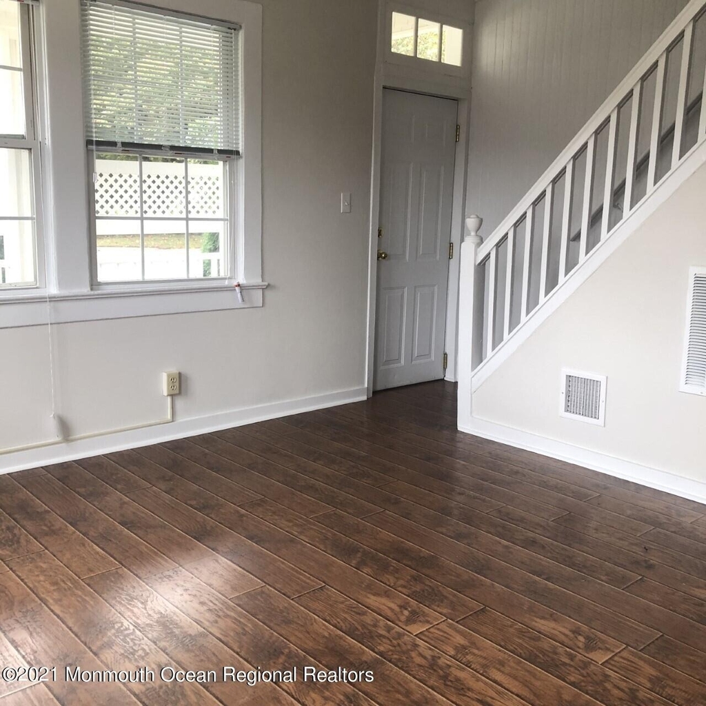 497 Sycamore Avenue - Photo 14