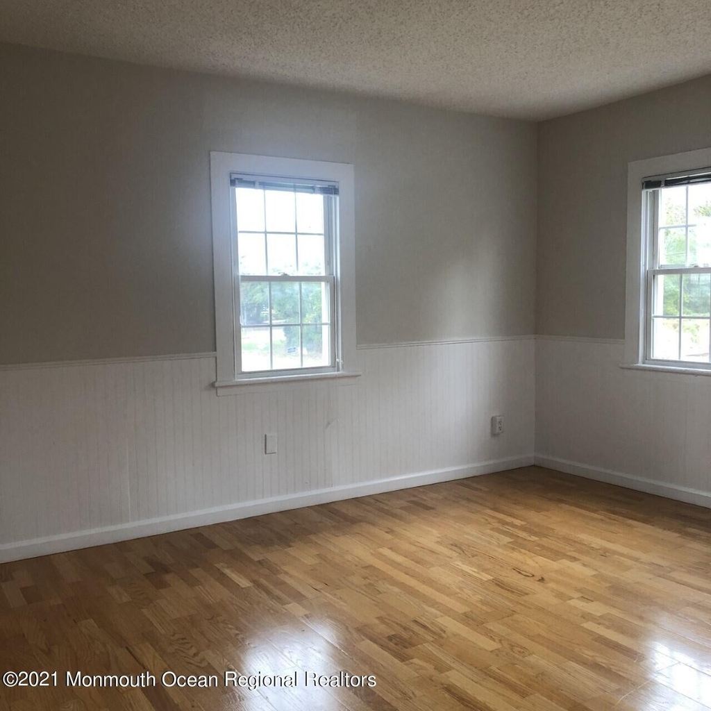 497 Sycamore Avenue - Photo 15