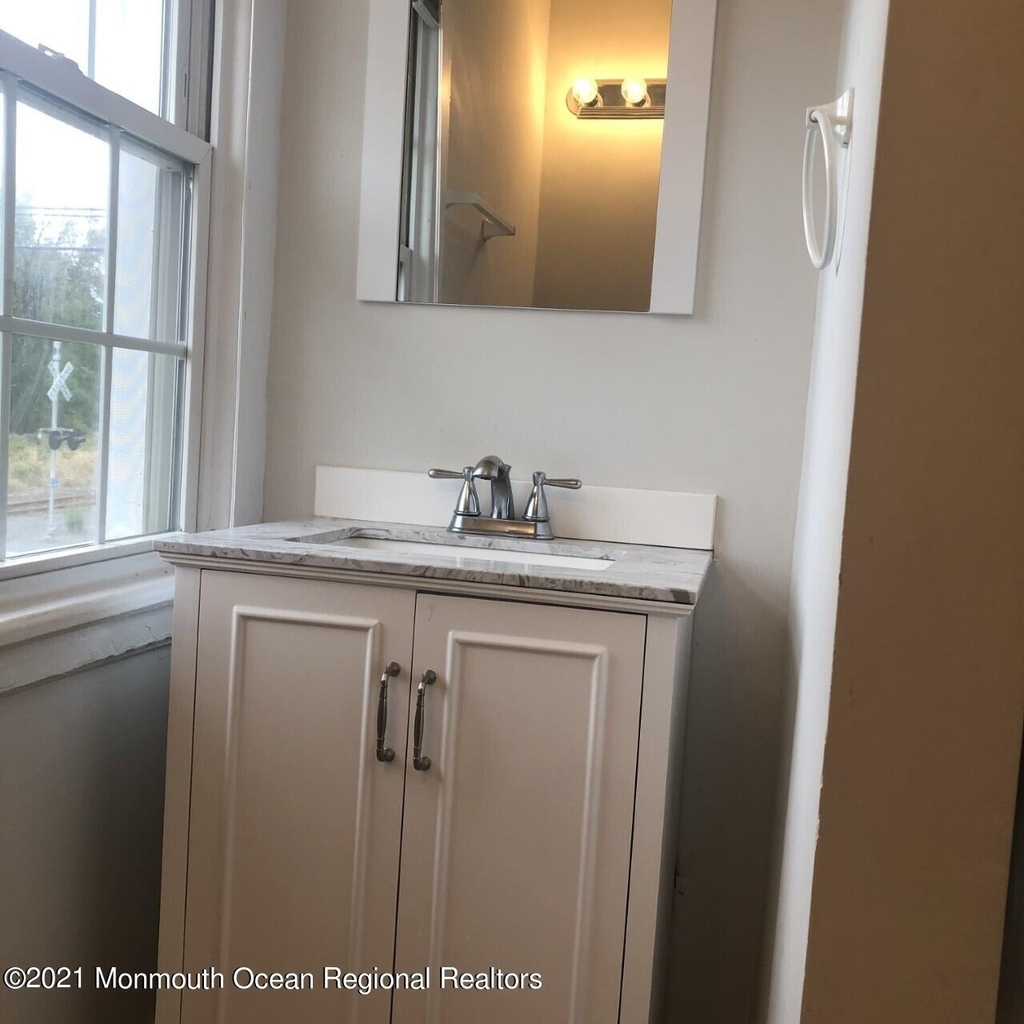 497 Sycamore Avenue - Photo 17