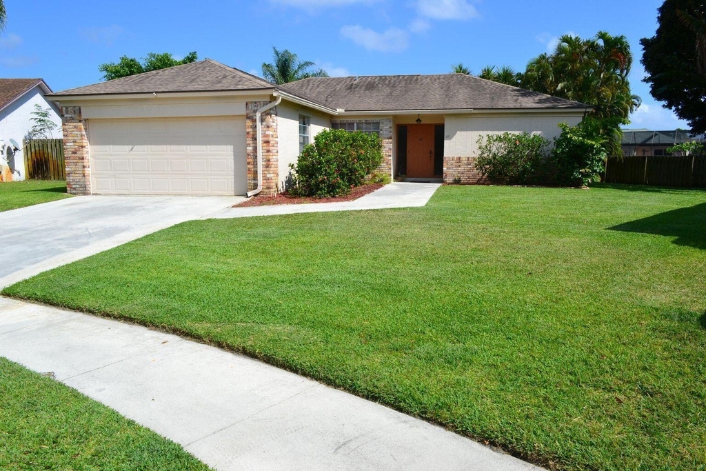 169 Arrowhead Circle - Photo 2