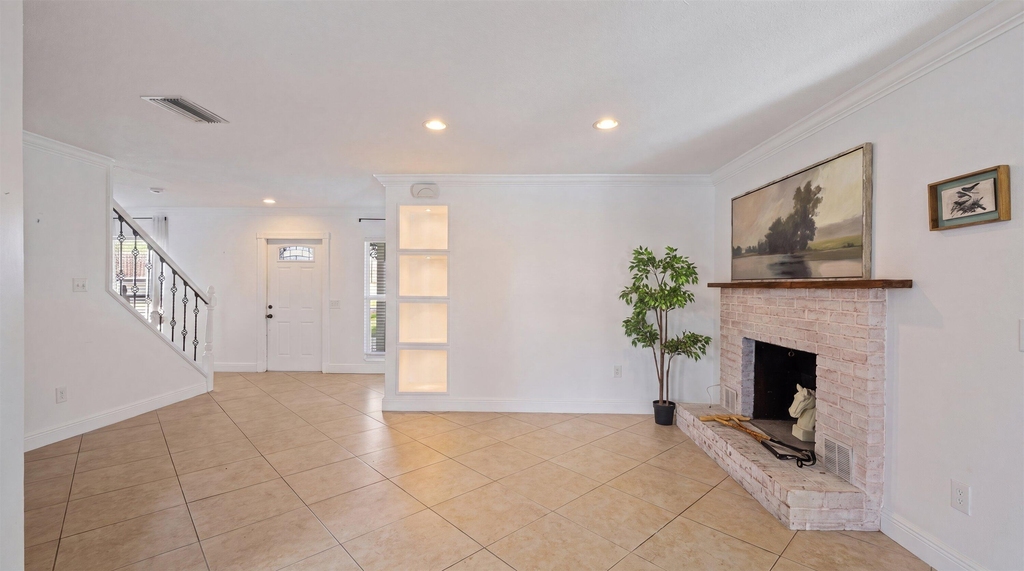 1468 Northampton Terrace - Photo 4