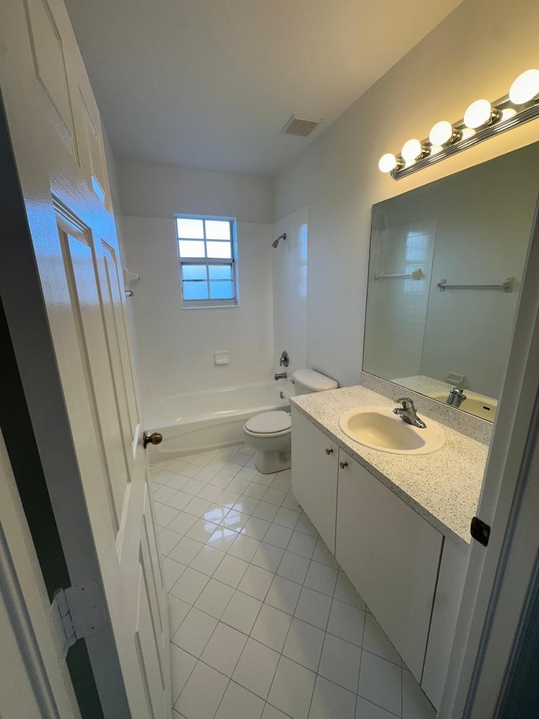 1570 Ne 33 Road - Photo 18
