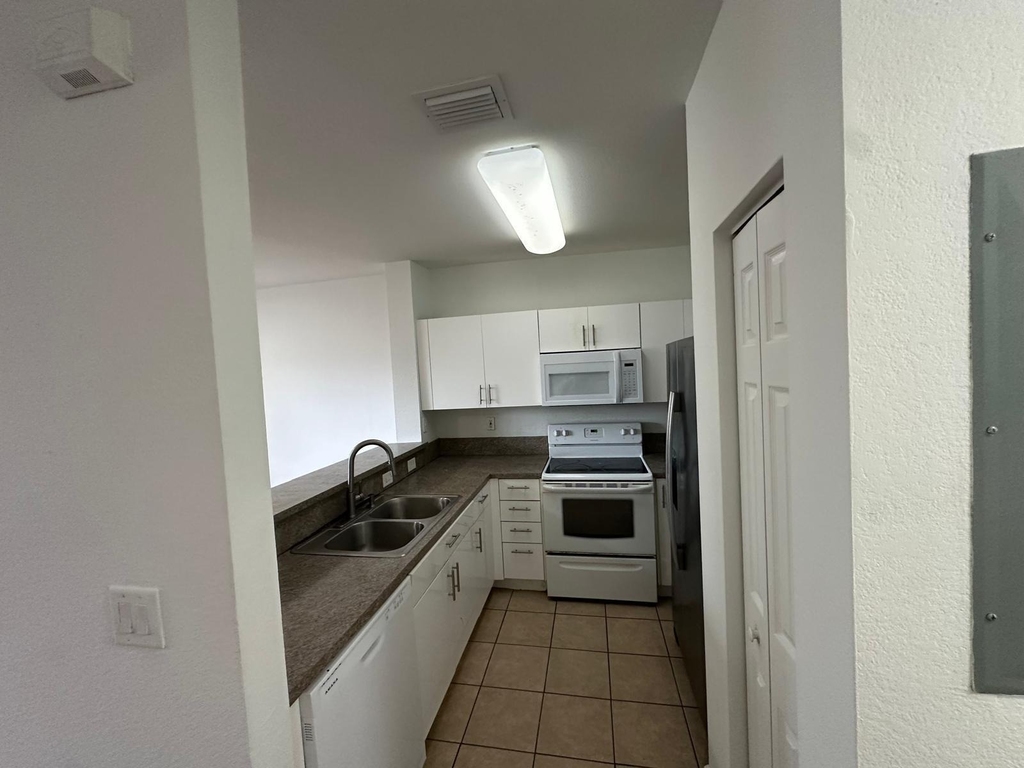 1570 Ne 33 Road - Photo 10