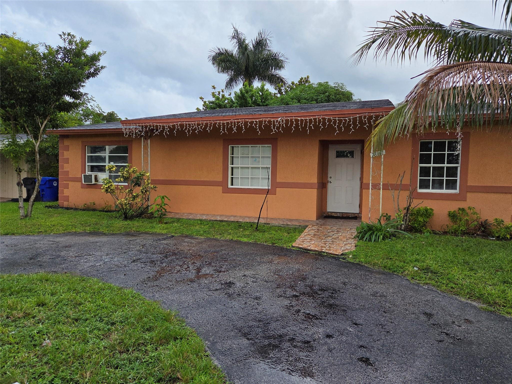 7818 Sw 7th Court - Photo 1