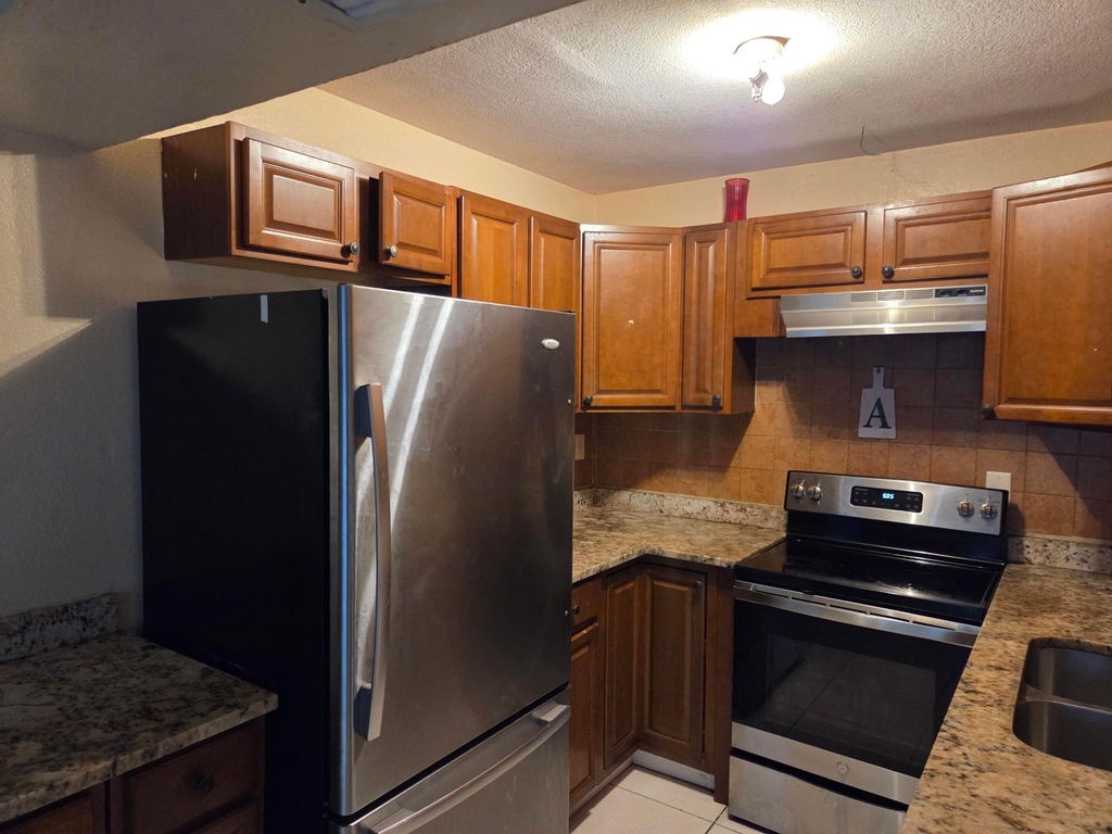 7818 Sw 7th Court - Photo 32
