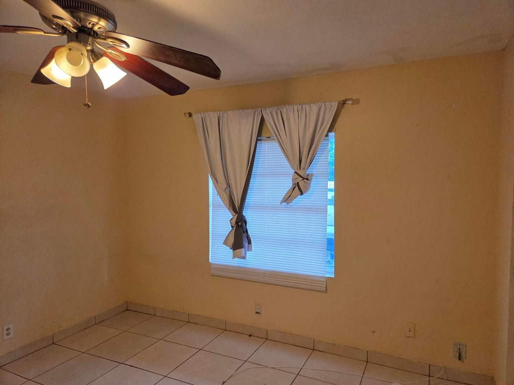 7818 Sw 7th Court - Photo 3