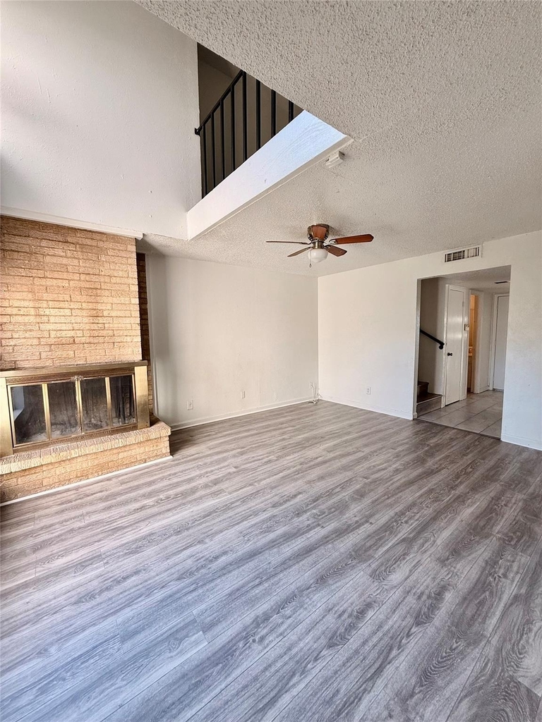 4146 Towngate Boulevard - Photo 7
