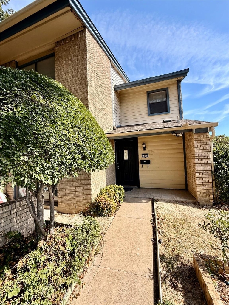 4146 Towngate Boulevard - Photo 0