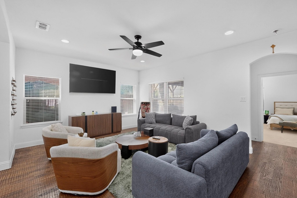 6606 Windward View Drive - Photo 4