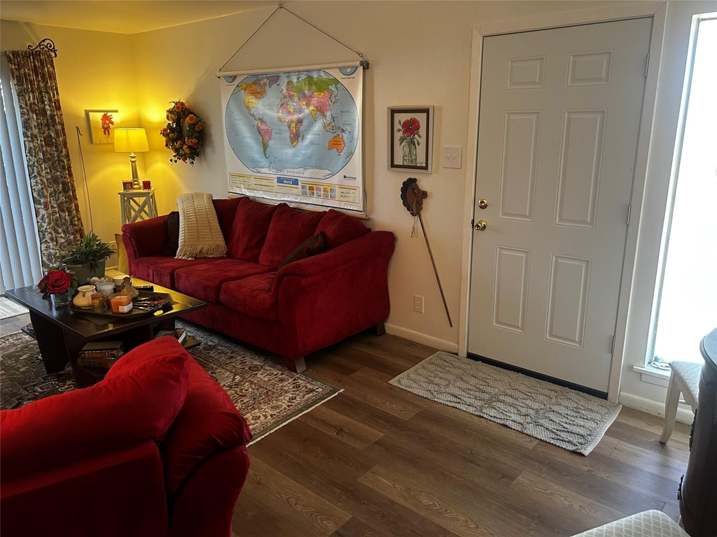 2600 Ivanhoe Lane - Photo 4