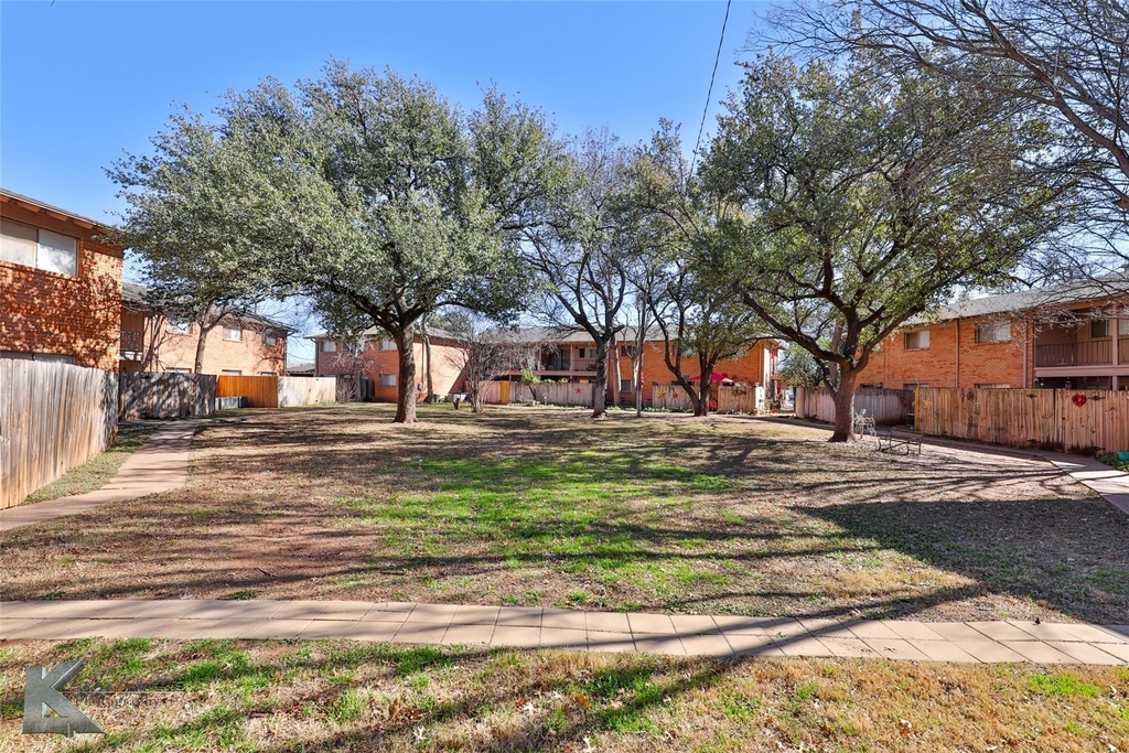 2600 Ivanhoe Lane - Photo 10