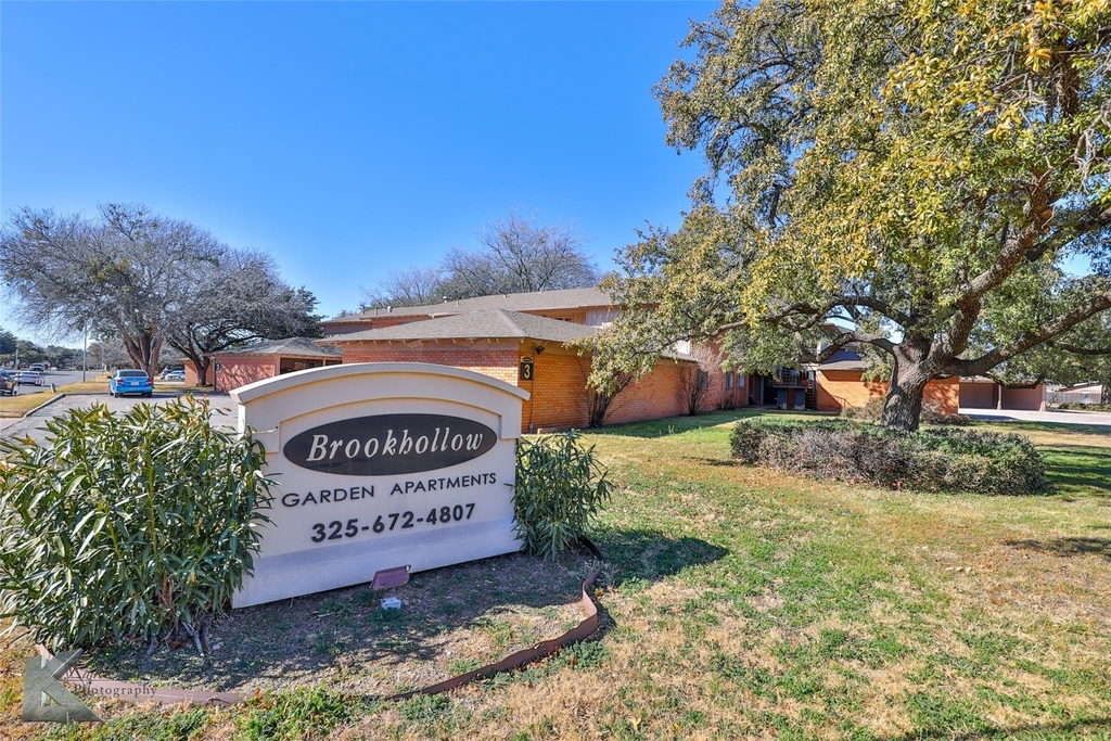 2600 Ivanhoe Lane - Photo 1