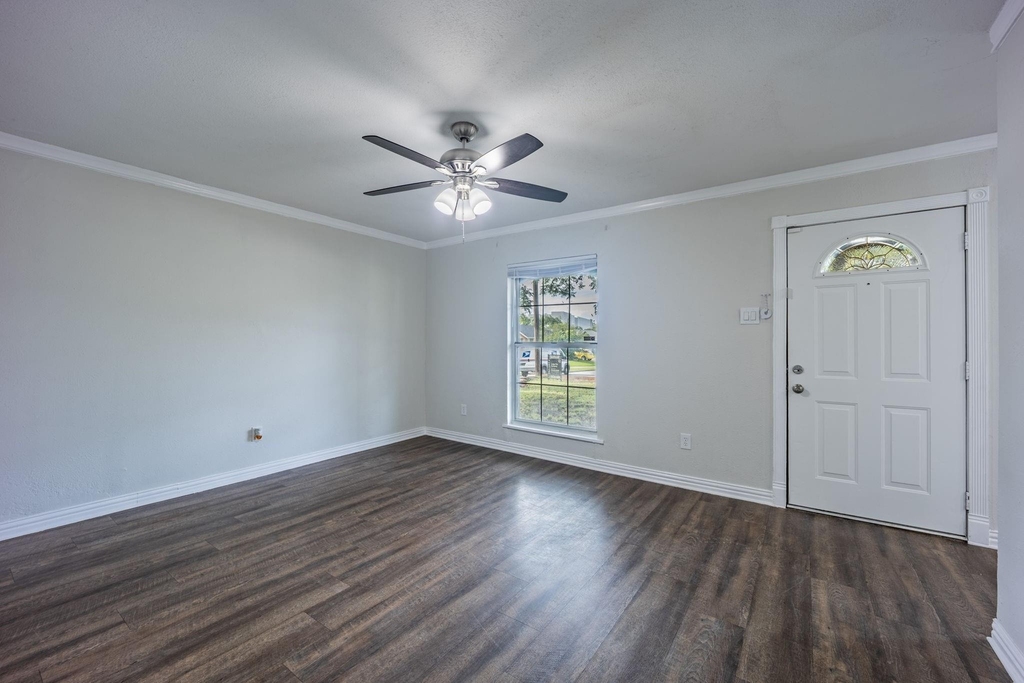 2652 Bluebird Lane - Photo 4