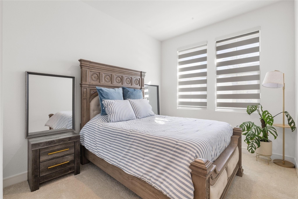 221 Diamond Dale - Photo 18