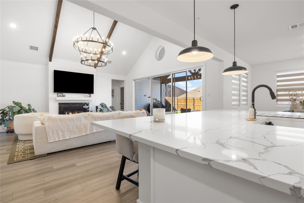 221 Diamond Dale - Photo 12