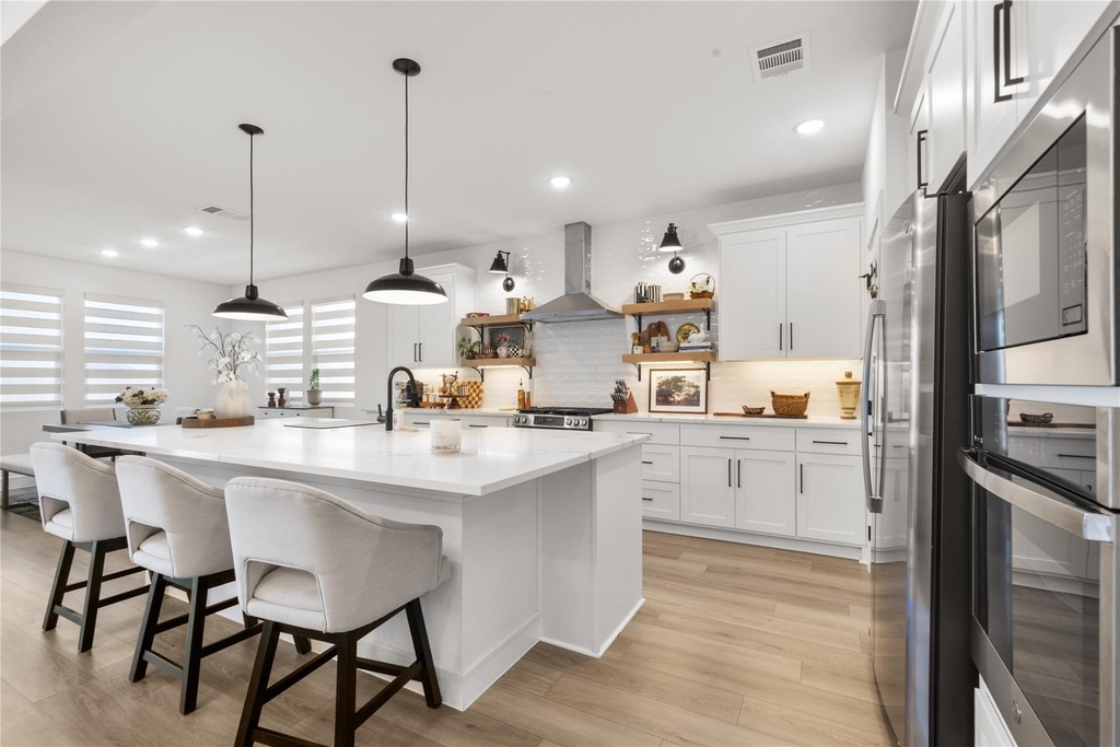 221 Diamond Dale - Photo 7