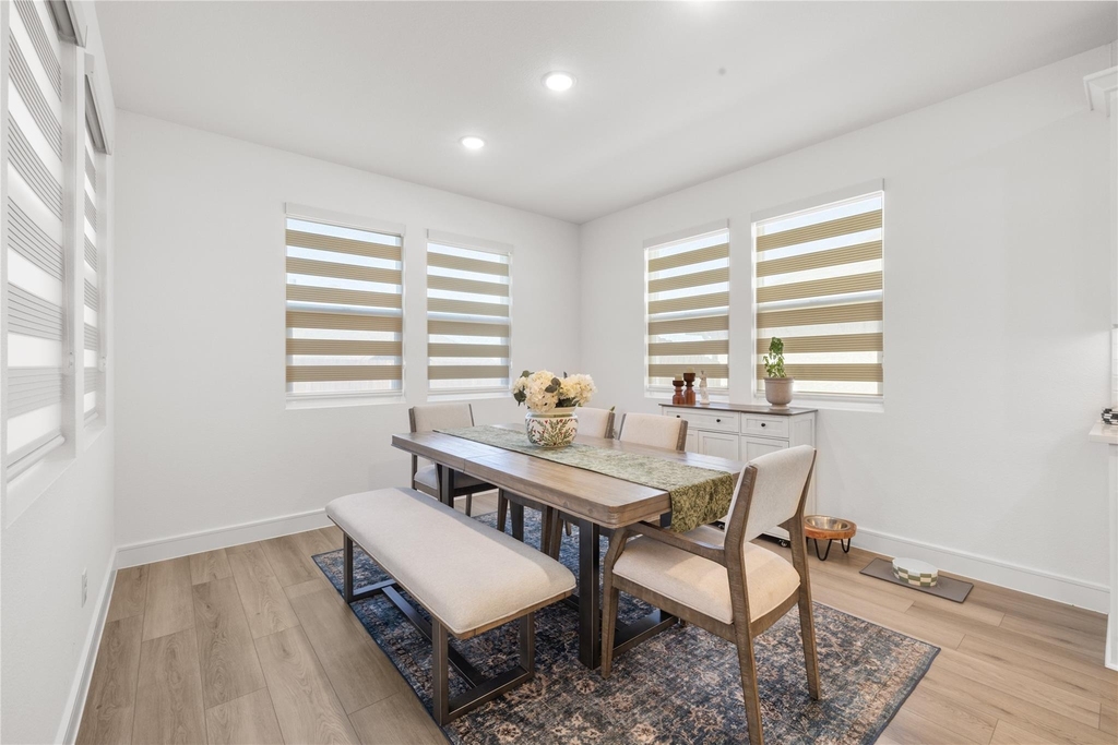 221 Diamond Dale - Photo 10