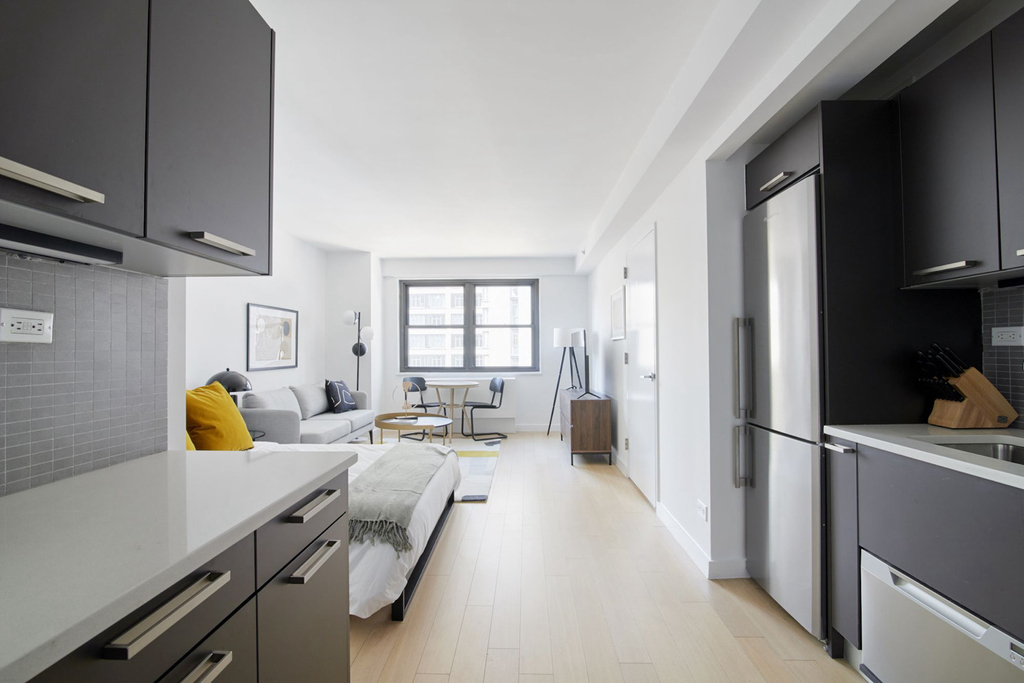 East 39th Street - Photo 1