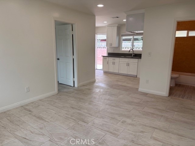 5198 Washington - Photo 2