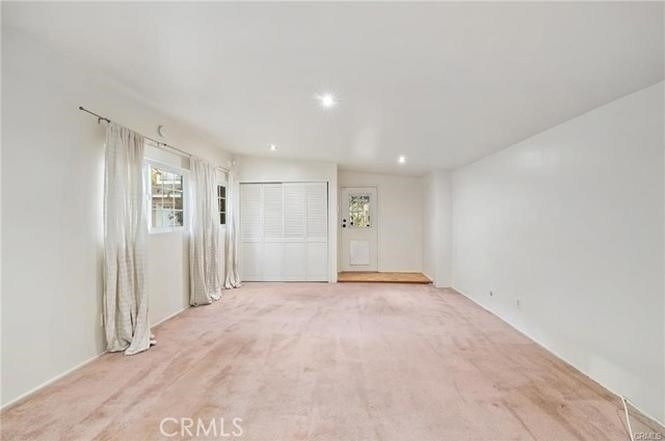 1283 S Dunsmuir Avenue - Photo 18