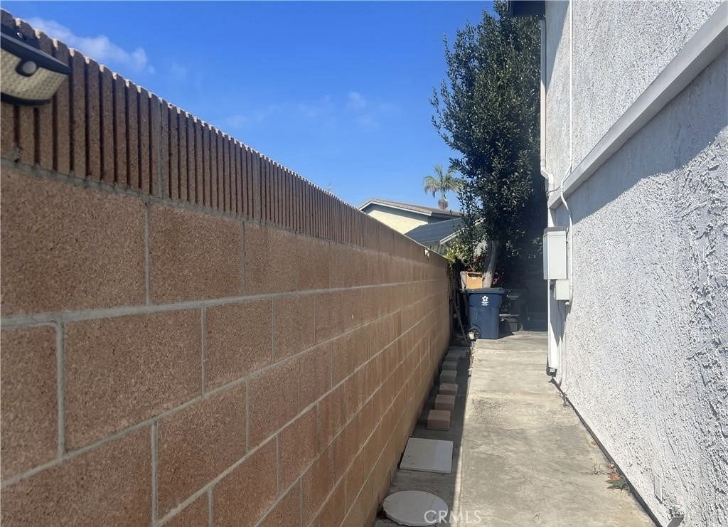 10485 La Sombra Avenue - Photo 3