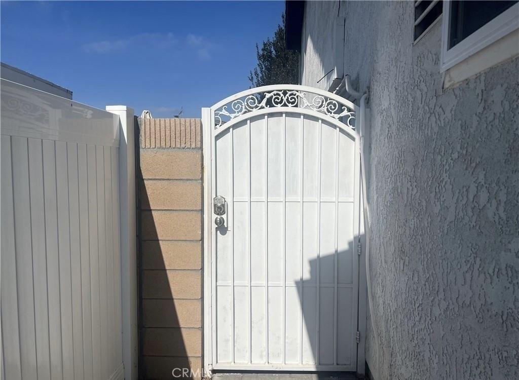 10485 La Sombra Avenue - Photo 2